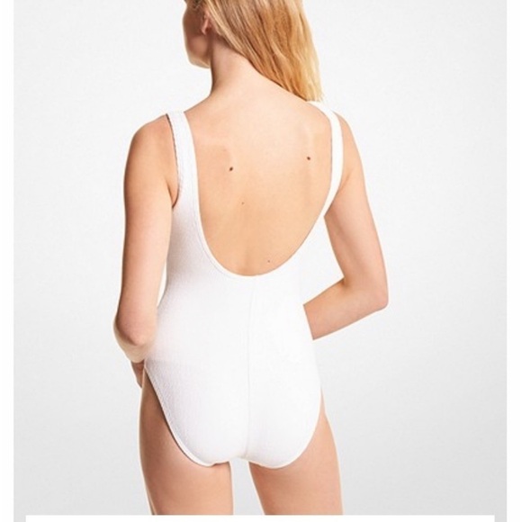 MICHAEL MICHAEL KORS
Embellished Textured Stretch Swimsuit
NWT Sz 8 - Picture 2 of 5